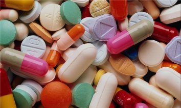Лидер аптечных продаж лексредств среди украинских компаний по итогам 2016г традиционно "Фармак"