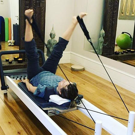 Ксения Собчак в Инстаграм показала свои тренировки по пилатесу