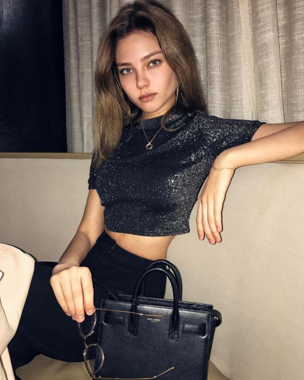 Красивая модель Алеся Кафельникова научилась привлекать мужчин