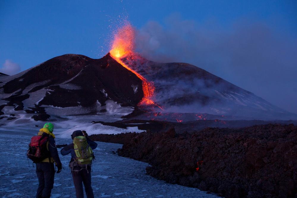 На о. Сицилия возникло очередное извержение вулкана Этна