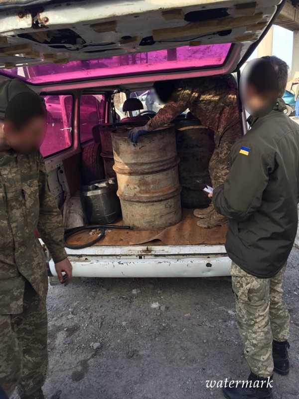 В Тернополе военные бондили топливо из воинской части(фото)