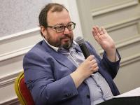 Станислав Белковский: "Кумекаю, что сам Трамп, если бы он в одиночку выступал, Украину сдал бы"