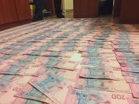 Во Львове на взятке в 54 тыс. грн «погорел» следователь(фото)