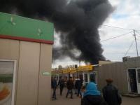 В Одессе пламенеет один-одинехонек из самых большущих в городе базаров(фото)
