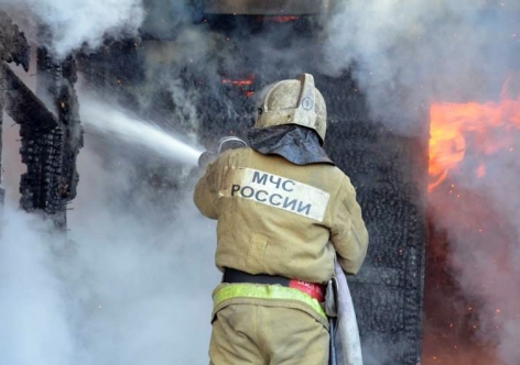 Двое крымчан на пожаре отравились угарным газом