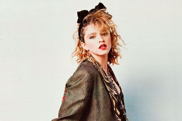 Мадонна возмущена: "шарлатаны"-биографы переврут факты о певице