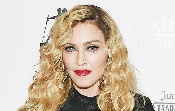 Мадонна возмущена: "шарлатаны"-биографы переврут факты о певице