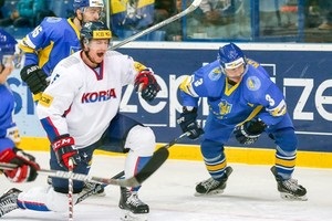 Украина завершила домашний чемпионат мира по хоккею без побед