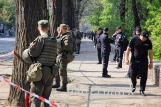 Одесские правоохранители были вырваны эвакуировать людей с Куликового поля. СБУ рапортует о задержании террористов