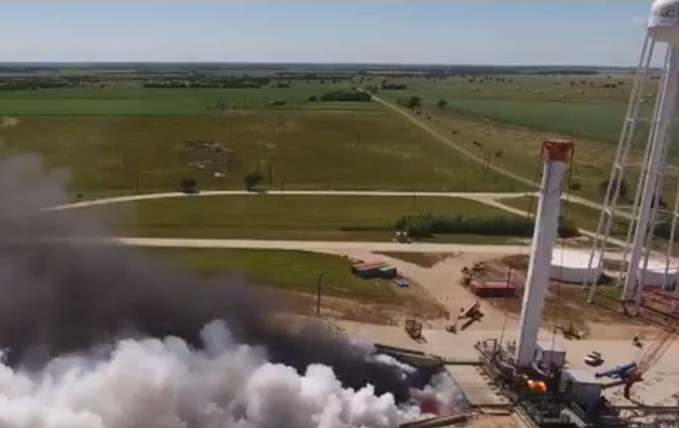 SpaceX испытала "ядро" мощнейшей ракеты Falcon Heavy