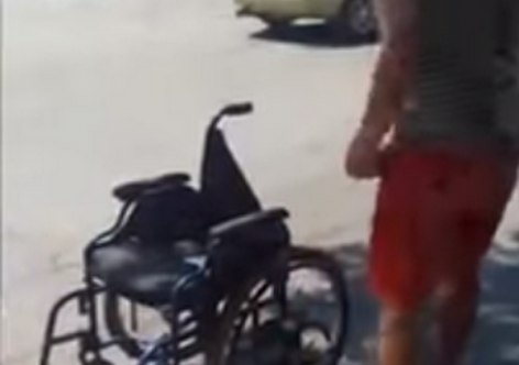 Крымские чудеса: инвалид восстал с коляски и пошел [видео]