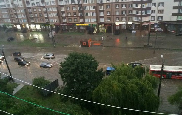 Ивано-Франковск затопил сильный ливень