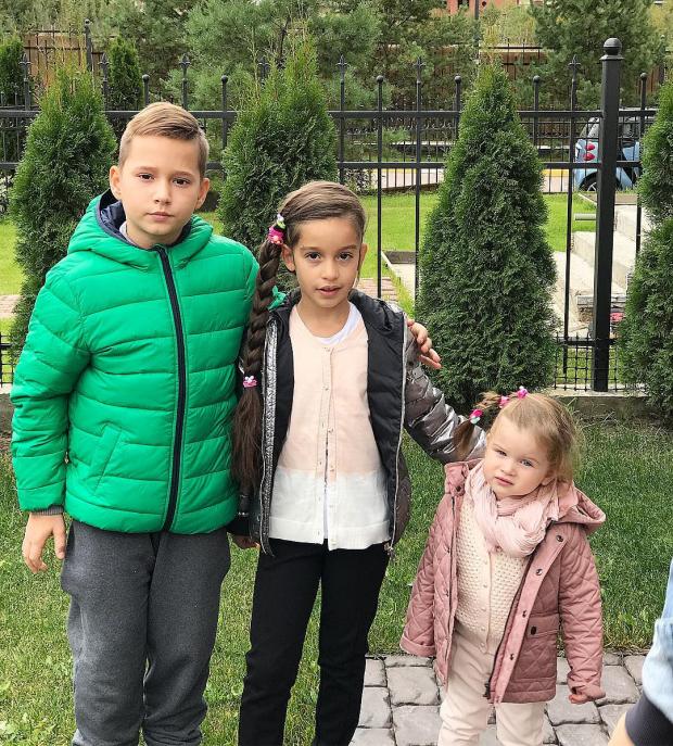 Как выглядят повзрослевшие дети Ксении Бородиной и Курбана Омарова