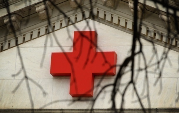 Красный Крест отправил 11 грузовиков гуманитарки на Донбасс