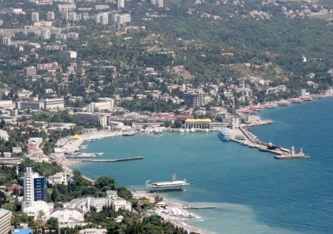 Директор крымского порта разгромил и затопил посторонний мобильник