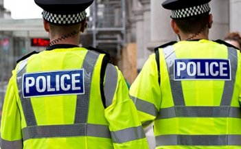 Полиция Лондона взяла человека после наезда автомобиля на тротуар