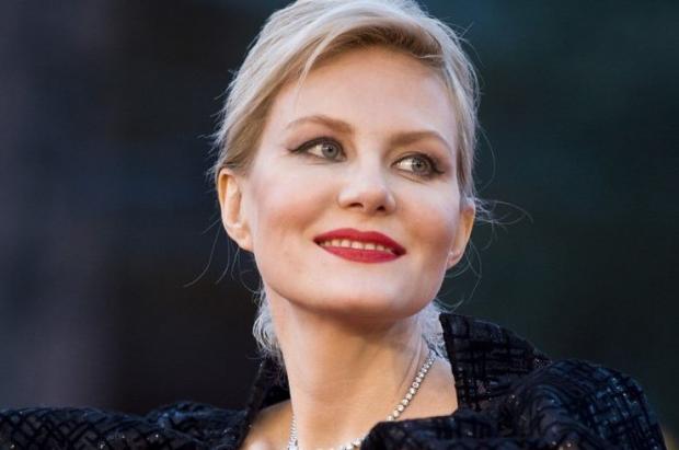 Рената Литвинова без макияжа: звезда удивила поклонников сменой имиджа