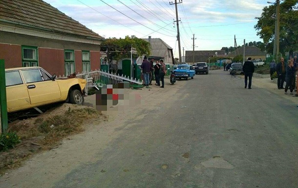 На Одесчине пьяный водитель убил трех бабушек на лавочке