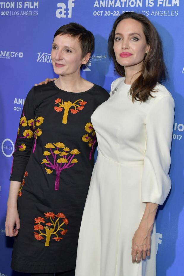 Анджелина Джоли пришла на премьеру мультфильма в платье от российского дизайнера