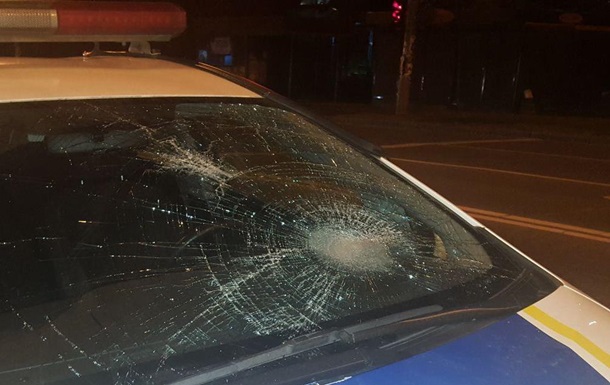 В Киеве полицейский автомобиль сбил пешехода