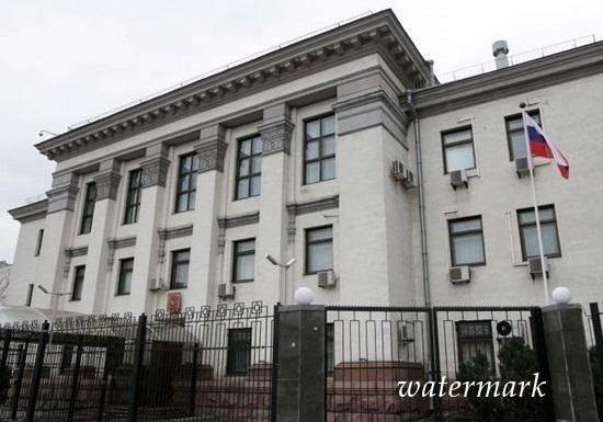С РФ профинансировали акцию со столкновениями около их посольства в Киеве - СБУ