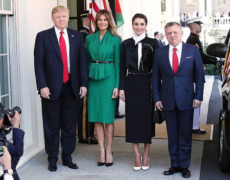 Мелания Трамп сразила короля Иордании Абдаллу II и королеву Ранию изумрудным нарядом