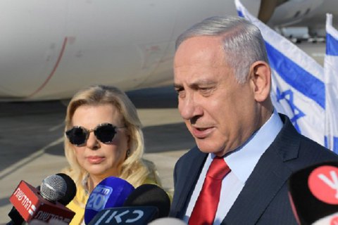 Сара Нетаньяху обделала буза в аэроплане по пути в Киев