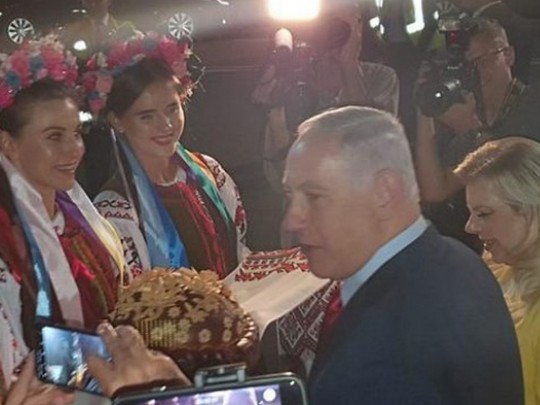 "Это было неумышленно": у Зеленского неубедительно заступились за жену Нетаньяху