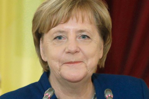 Меркель наименовала мена между Украиной и РФ "обнадеживающим знаком"